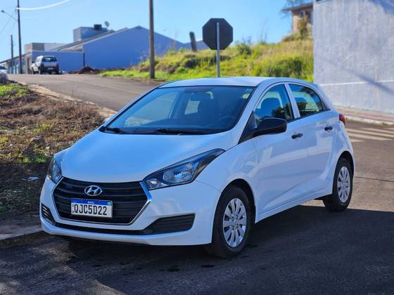 HYUNDAI HB20 1.0 COMFORT 12V FLEX 4P MANUAL HYUNDAI HB20 1.0 COMFORT 12V FLEX 4P MANUAL